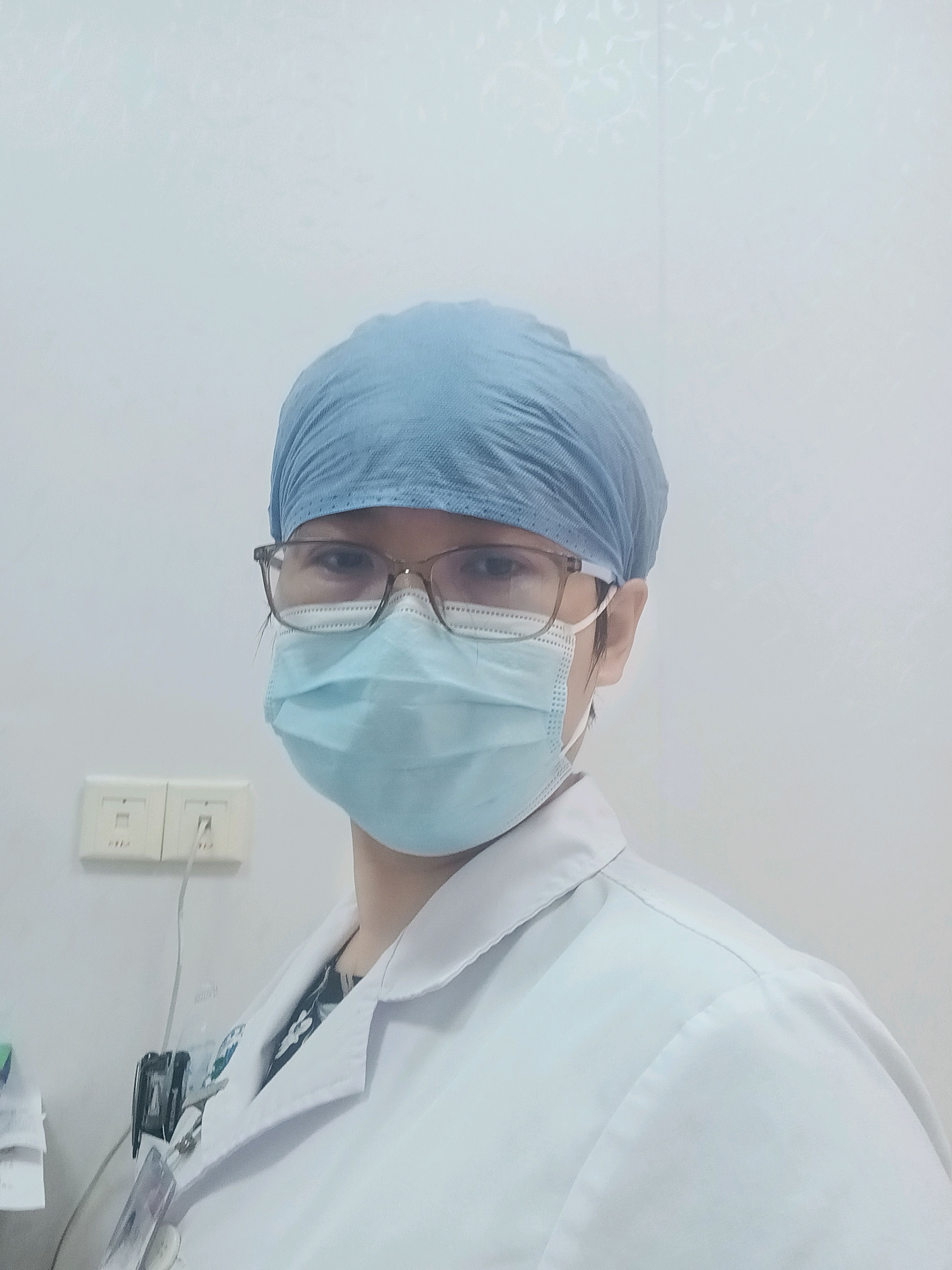 大家,我是阳江市人民医院皮肤科刘奉彬医生