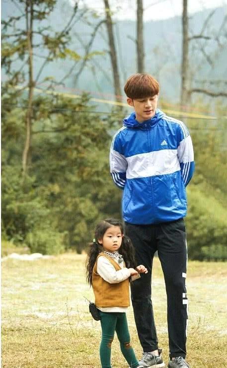 董力节目中承认自己有女儿,还多次炫耀,原来是曾经的她