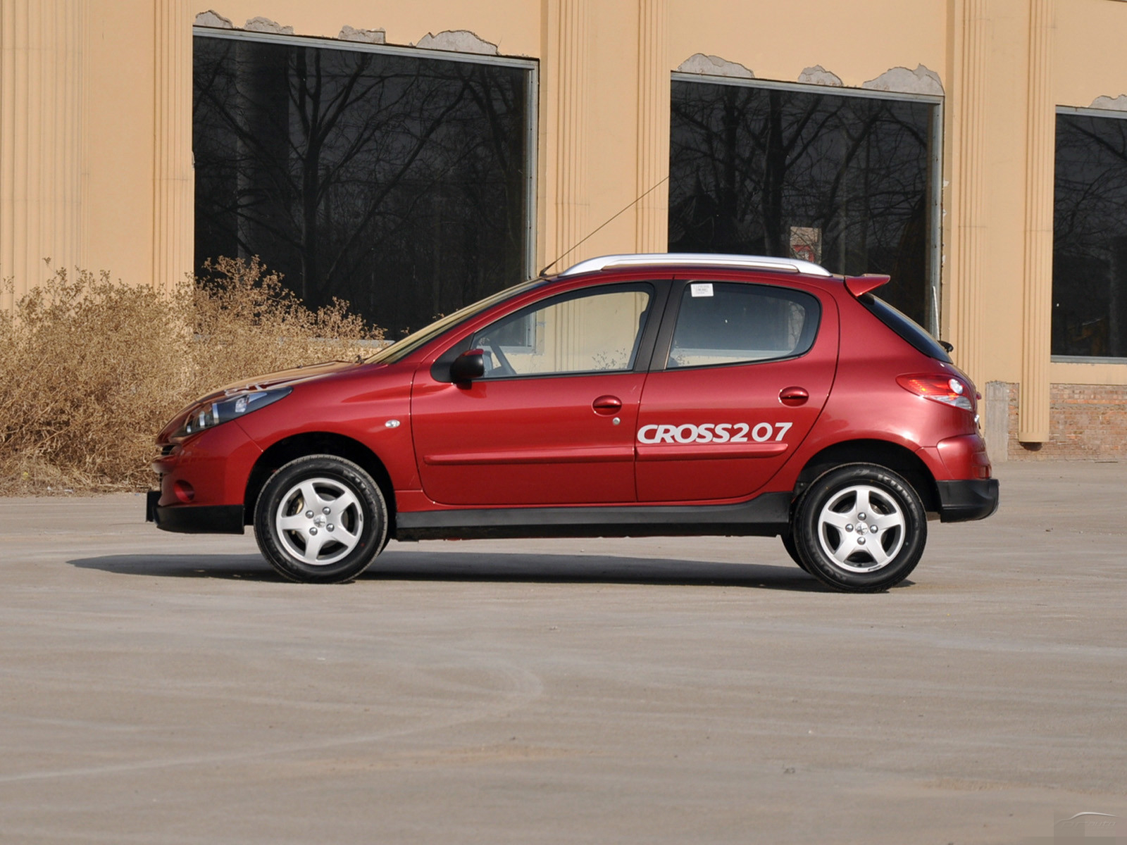 领你欣赏标致201的霸气外观