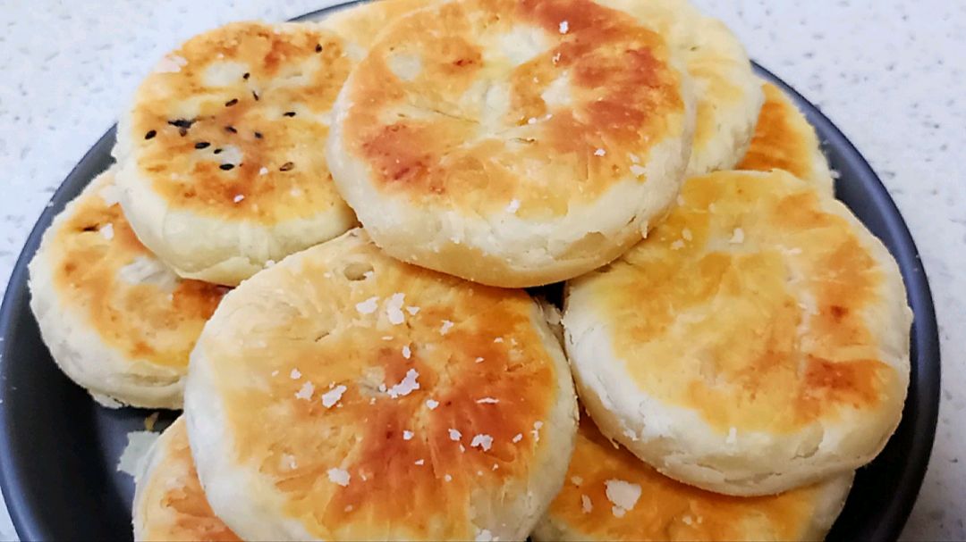 没有烤箱也可以做出酥到掉渣渣的小酥饼,还是小时候的味道