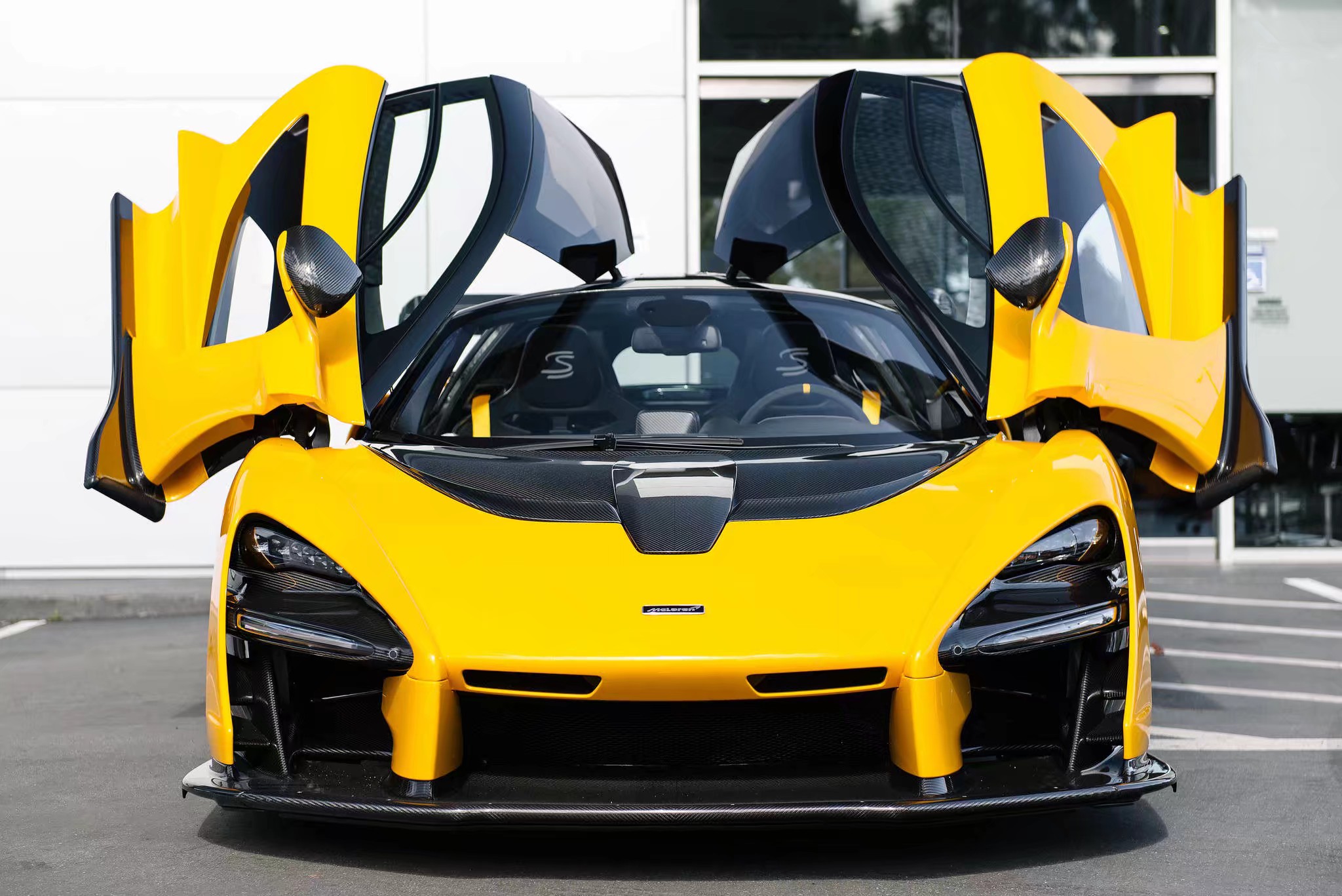 笑脸杀手—迈凯轮黄色系列