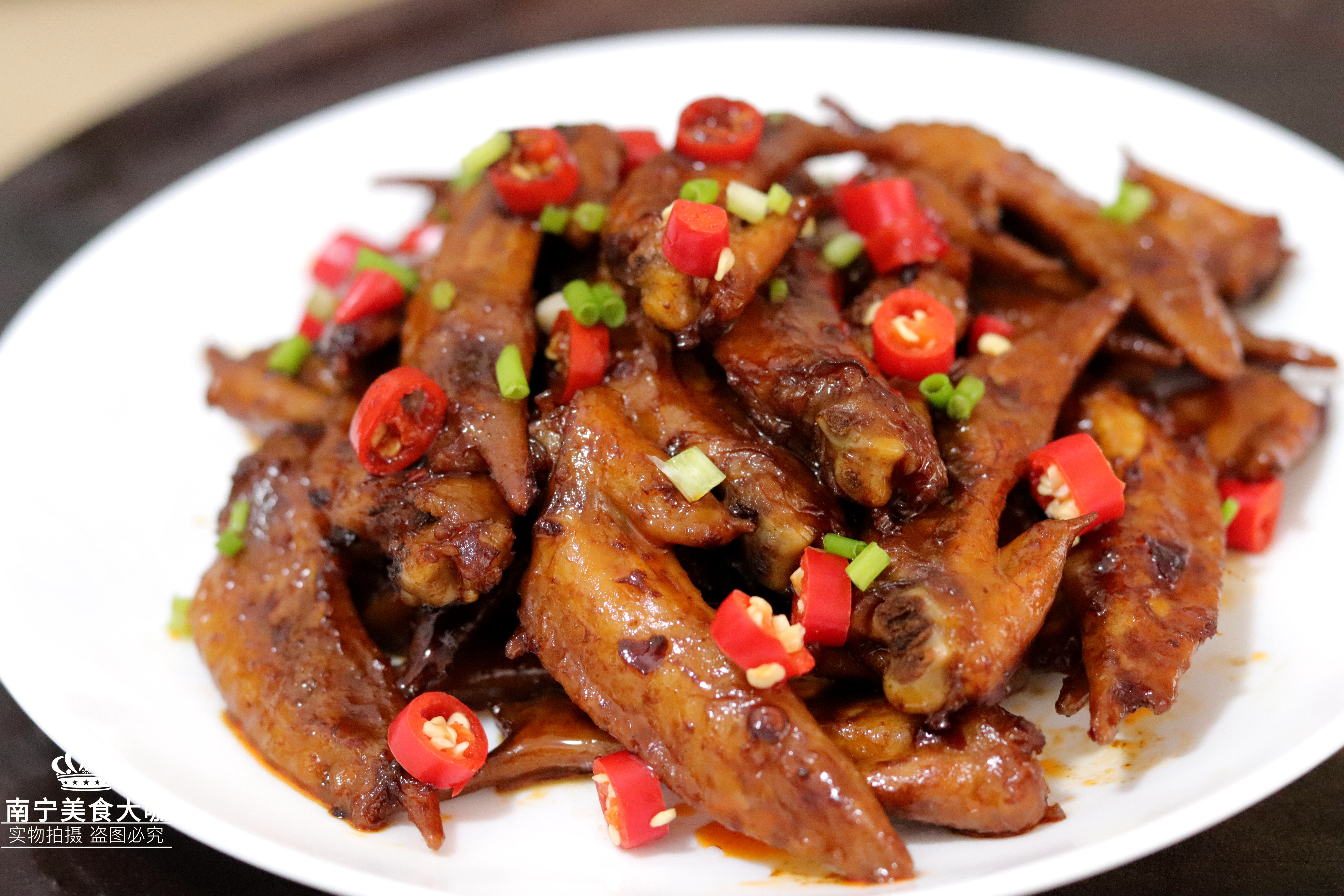 鸡翅尖在家这样做,香辣开胃,让人越啃越上瘾,一盘根本不够我吃