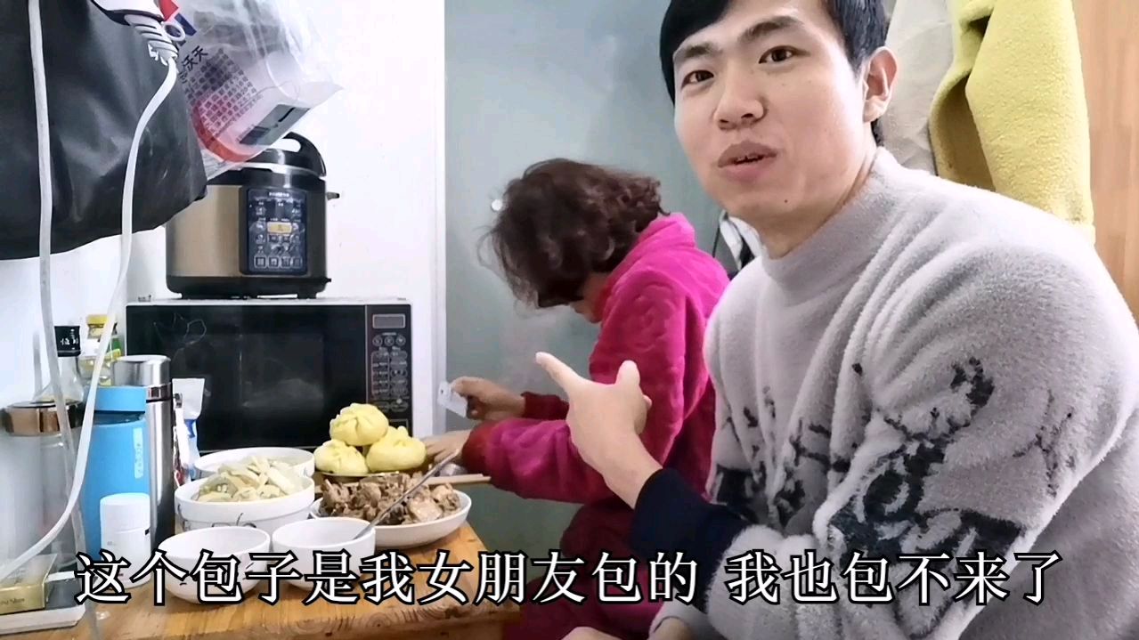 糖尿病人晚饭,红烧鸭子,白菜香干,杂粮菜包子,美味不升糖!
