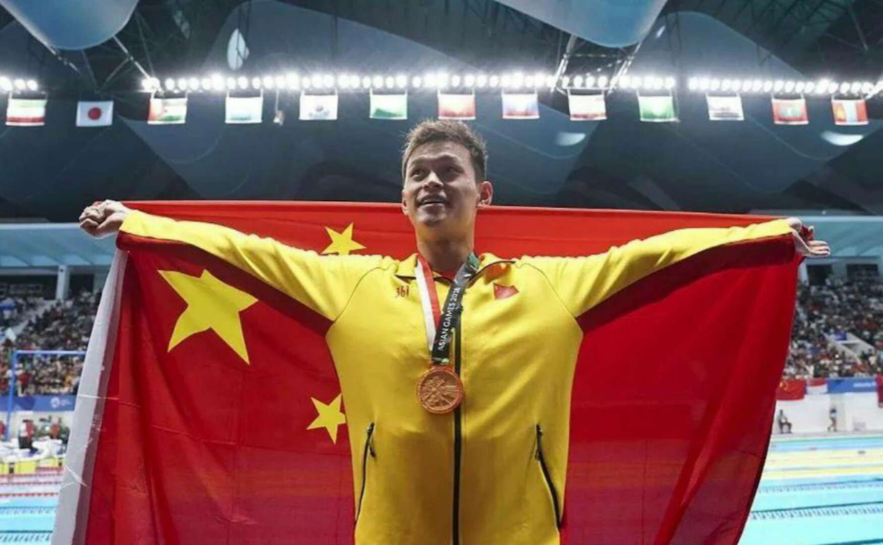 国旗掉落,孙杨要求重新升国旗,网友直呼孙杨是国人的骄傲!