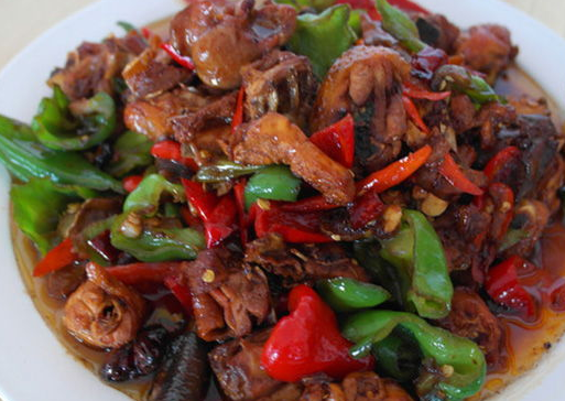 传统鲁菜,滕州辣子鸡,不油不腻越吃味道越浓