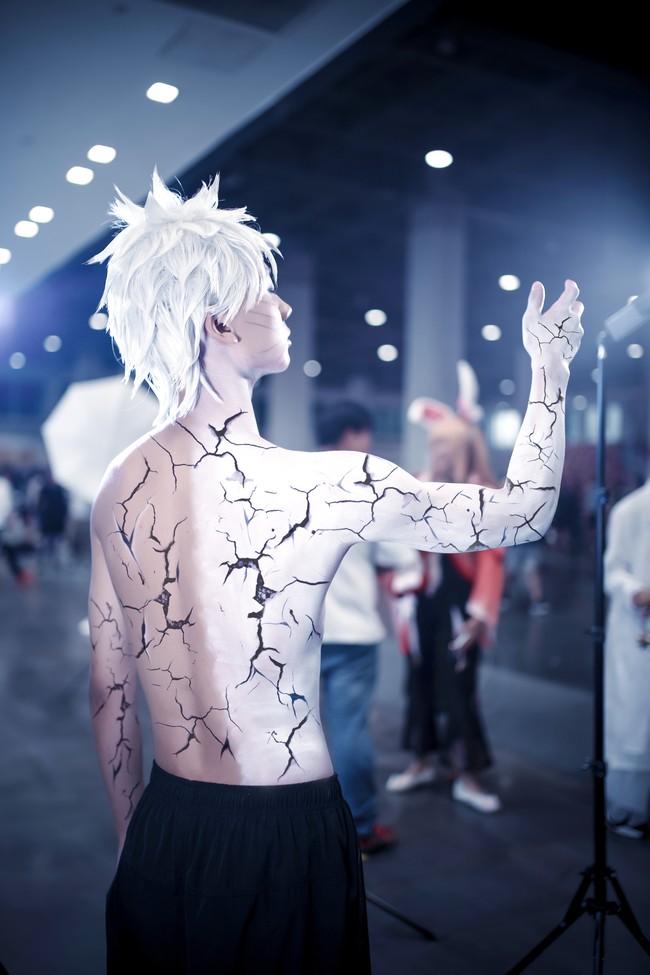 火影忍者:带土cos,逆天特效神还原,满身裂纹带你打破次元壁