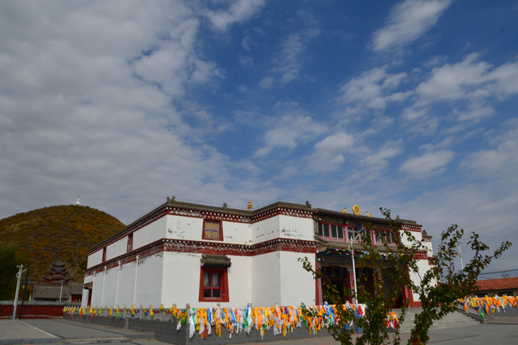 双福寺-双合尔山下的藏传佛教