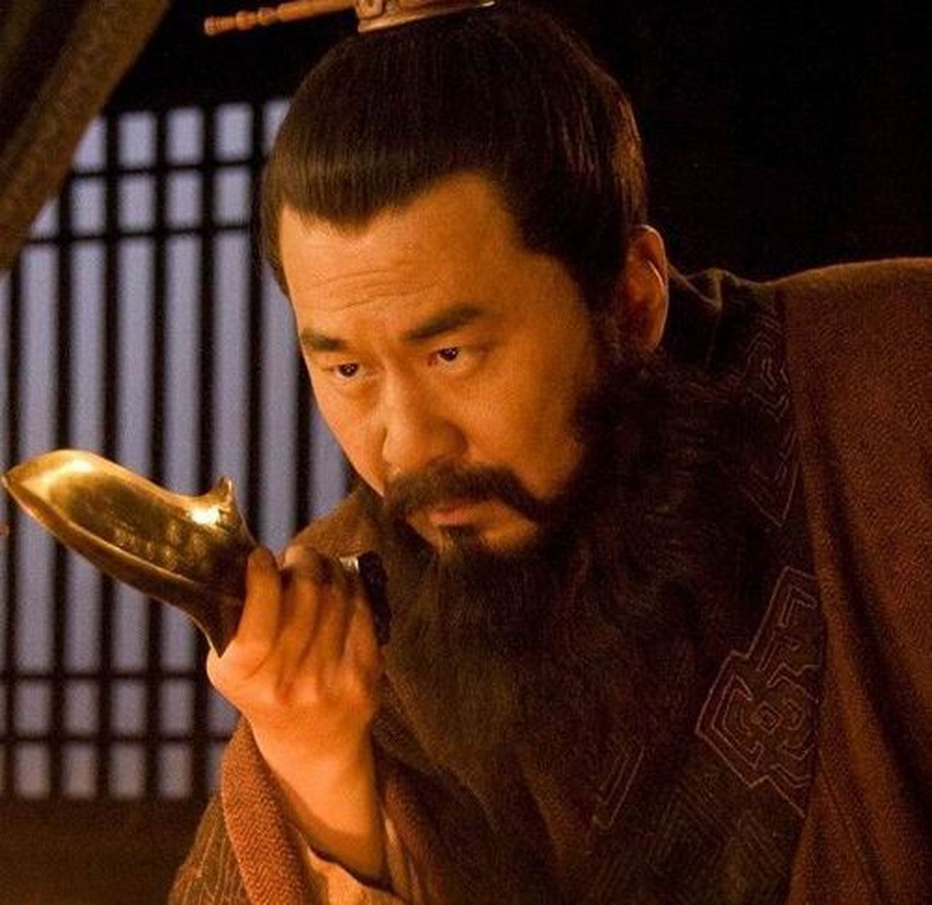 朝代说#每天了解点历史冷知识:【国学杂谈】曹操行刺董卓失败逃亡