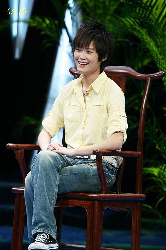 每日打卡# 2008《背后的故事》 两张照片对比.