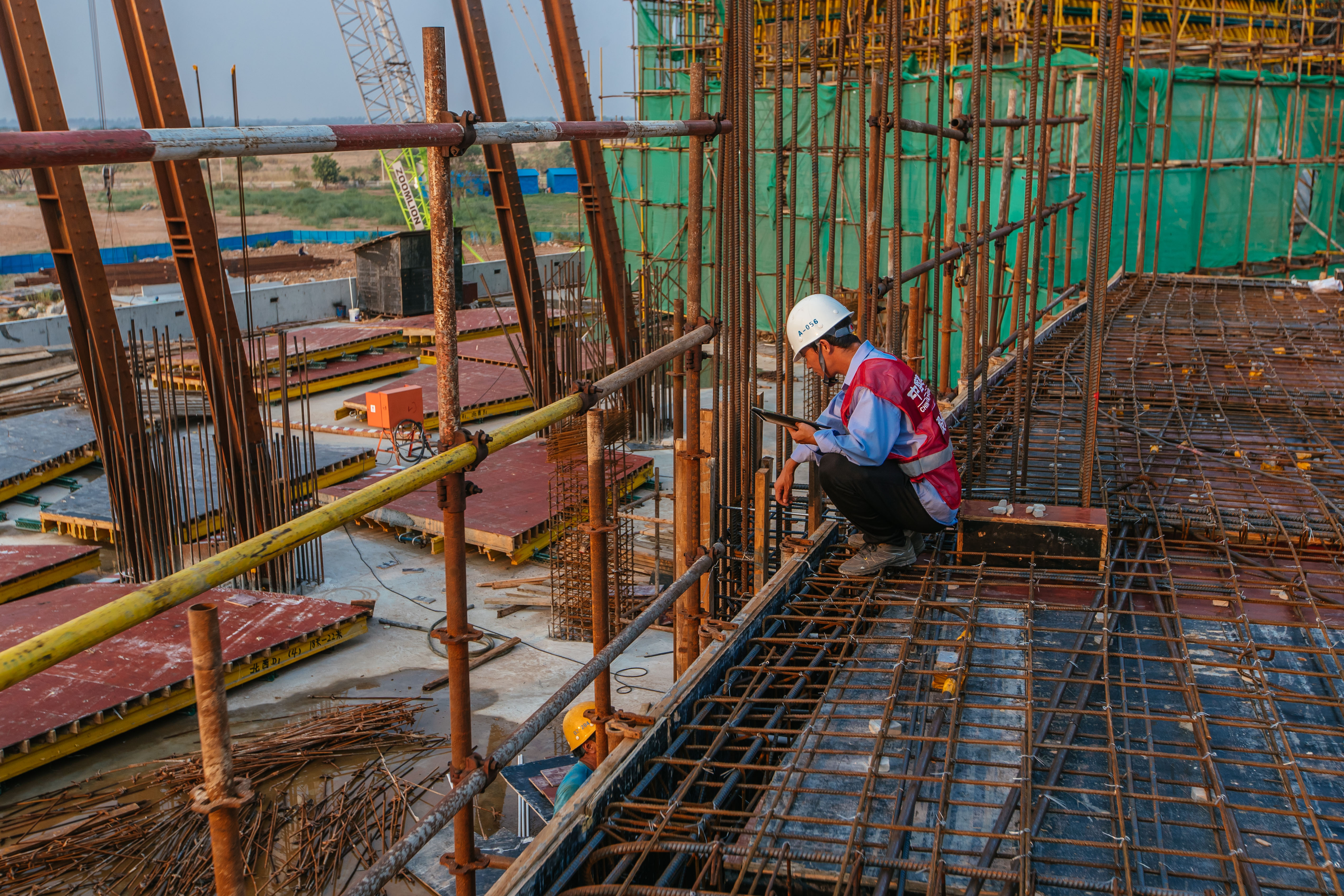 中国援柬国家体育场工地上的"暴走哥"