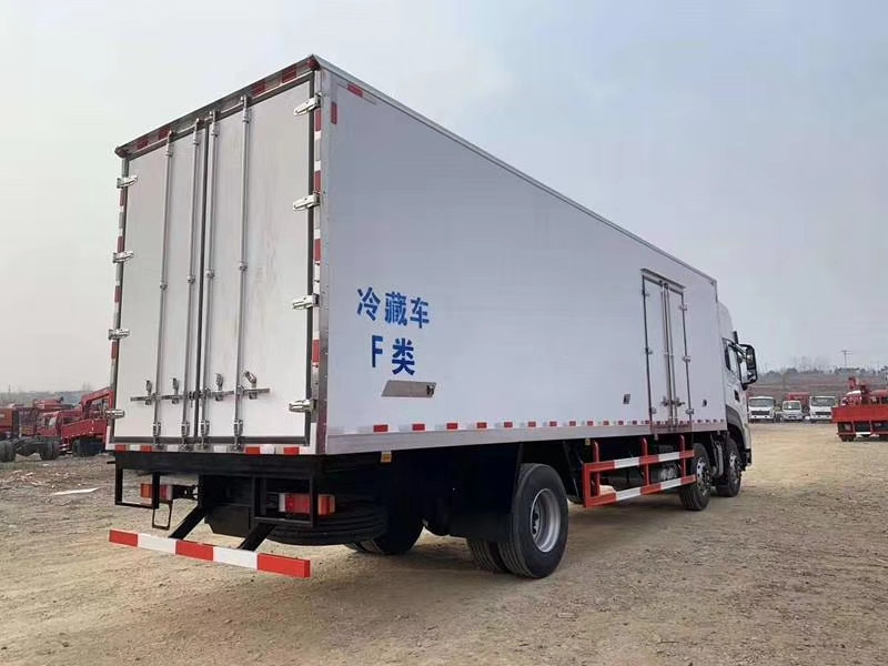 天龙冷藏车