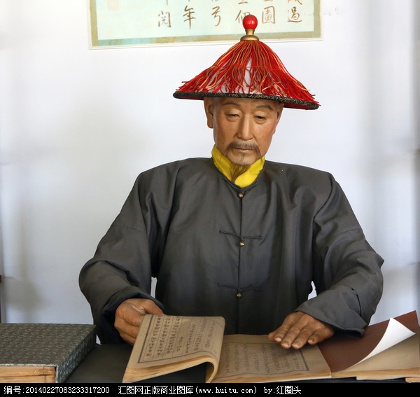 嘉庆帝蜡像;嘉庆皇帝是清朝入关以来的第五位皇帝,父亲乾隆帝对贪污的