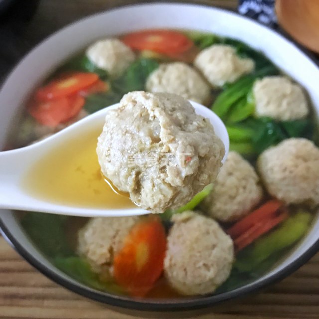 荸荠肉丸汤,咸鲜味美,简单易学易上手!
