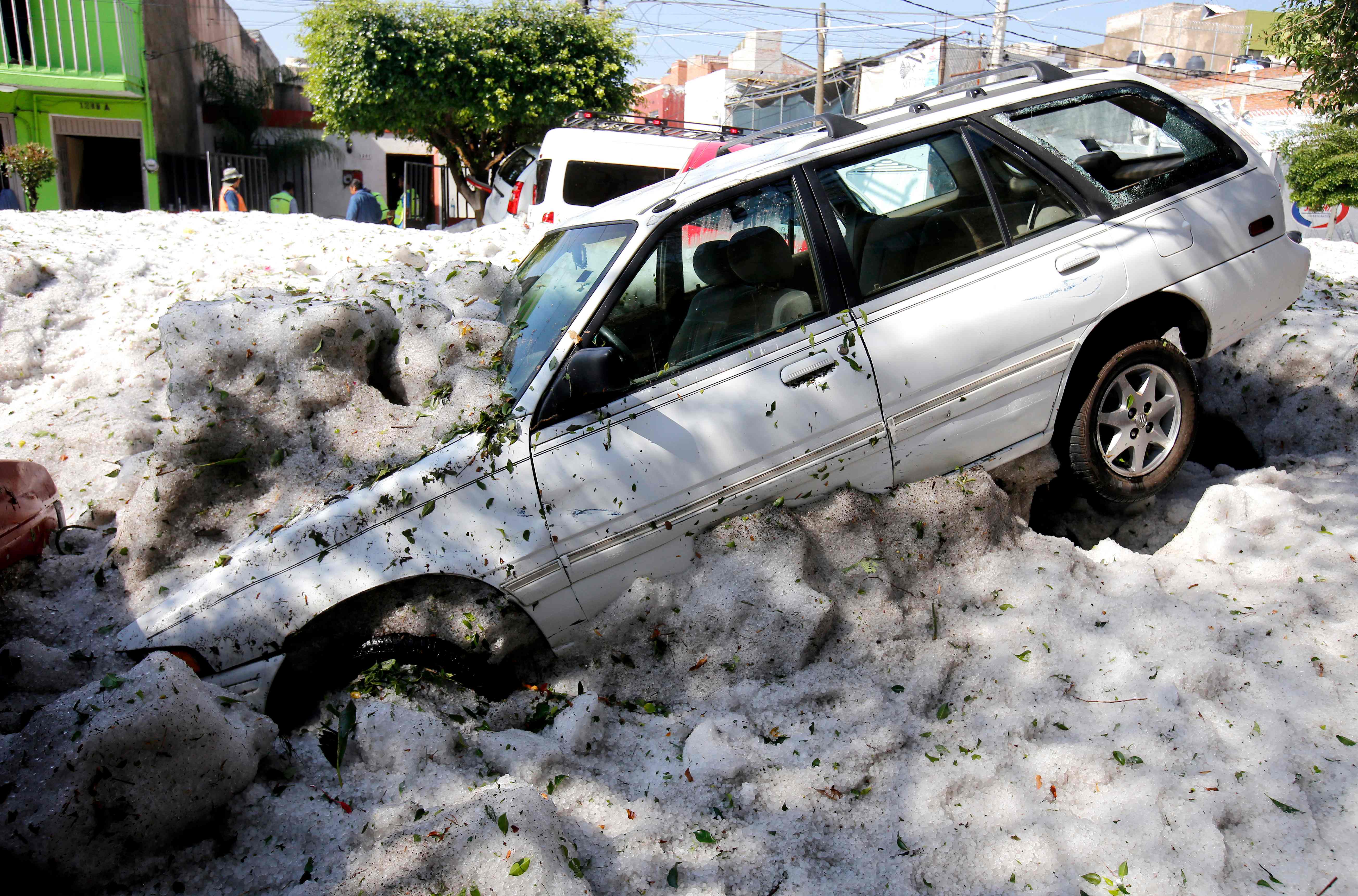 2019年7月2日    (外代一线)(7)墨西哥瓜达拉哈拉遭遇特大冰雹灾害