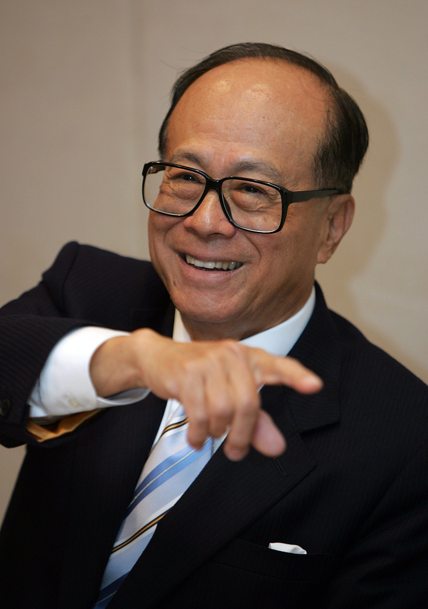 李嘉诚家族又在搞大动作!