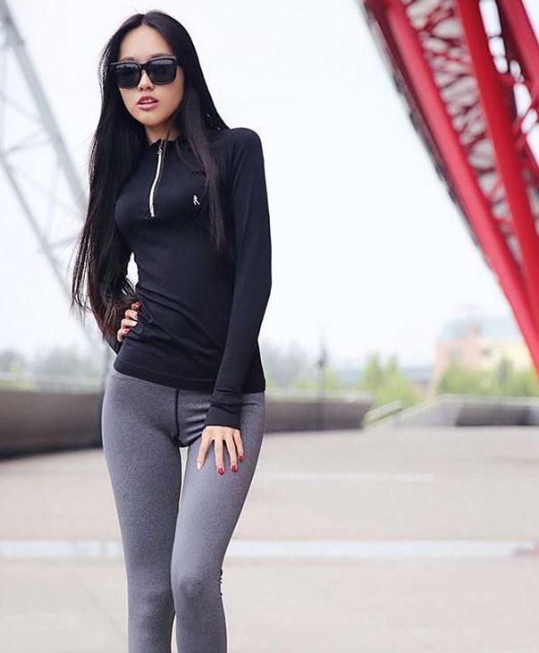 的小慵懒真是天作之合,将女生身上那股子懒散却迷人的气质展露无遗