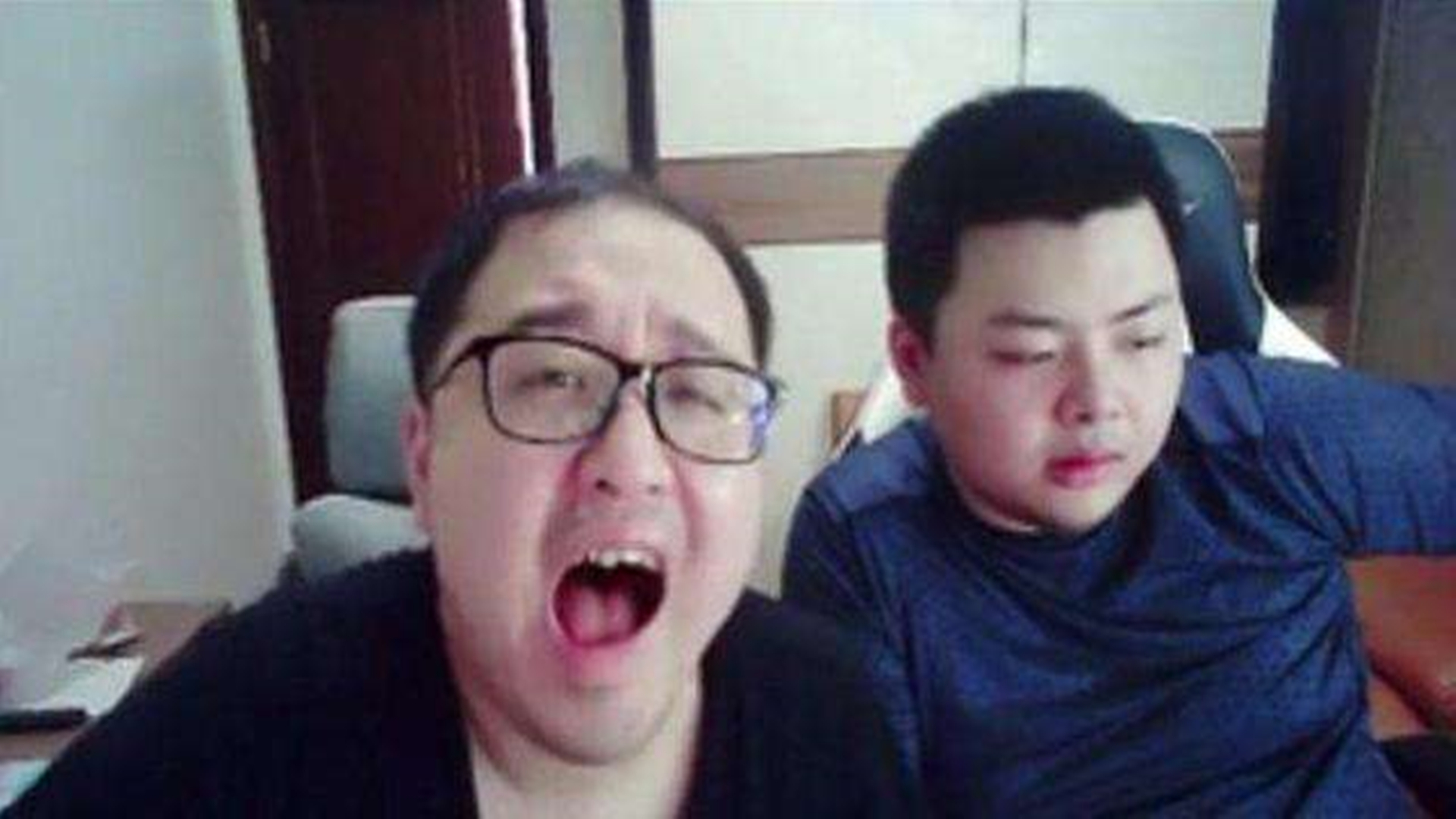 主播:他是笑笑孙亚龙的最佳搭档,人称网恋教父,最近又分手了