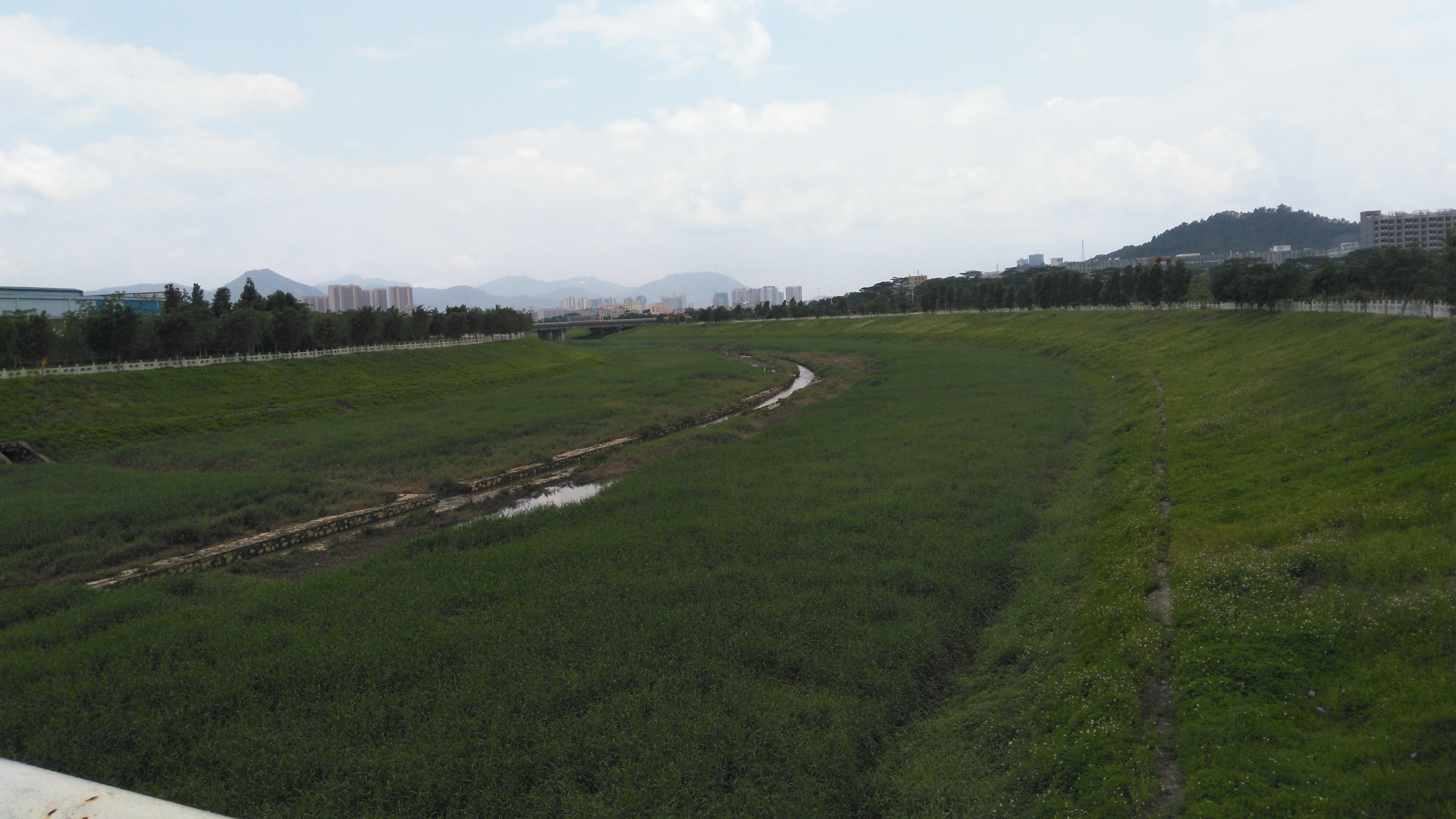 深圳坪山河,一条被工厂包围的河流,会带给我们怎样的体验呢?