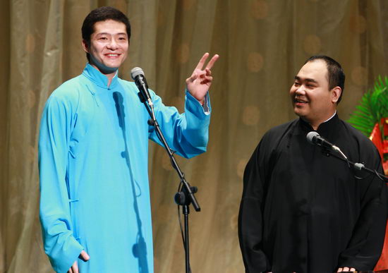 他论辈分是郭德纲小师叔,36岁参加相声有新人,堪称励志典范