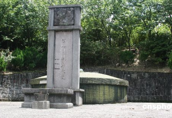 "山西王"阎锡山墓地,老部下为其守墓50年