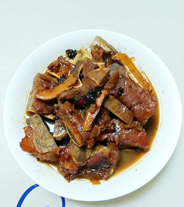 手把手教你做红烧牛骨,很下饭的一道美味佳肴