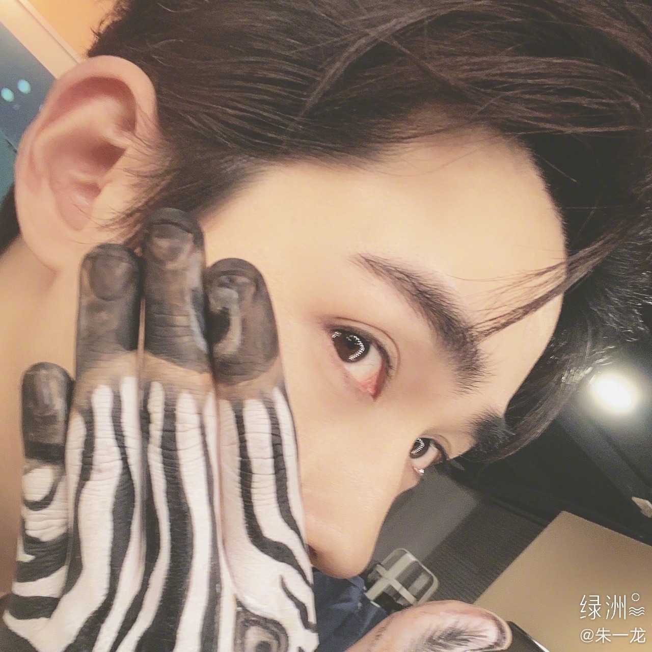 2020年朱一龙自拍集合