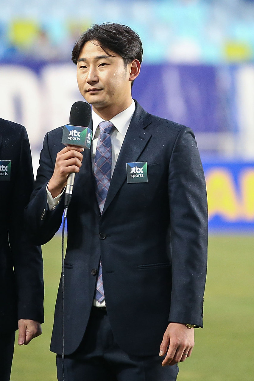 韩国名宿李天秀说,国际足联把世界杯扩军到48支球队,就是看中了中国