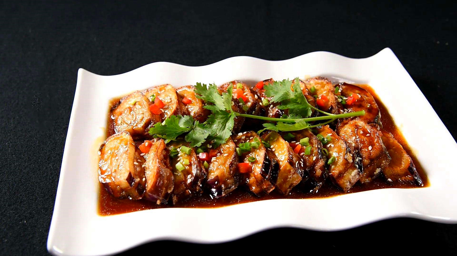 教大家做烧酿茄子,营养美味,口感丰富,让人回味无穷