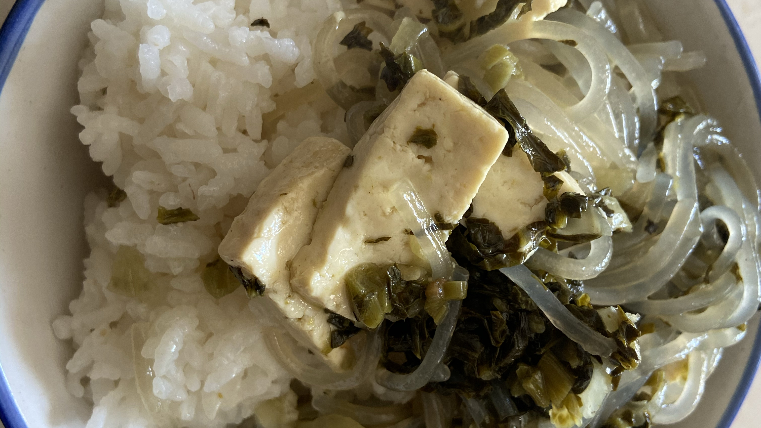 家常版酸菜做法,配上粉条豆腐,两碗米饭都不够吃