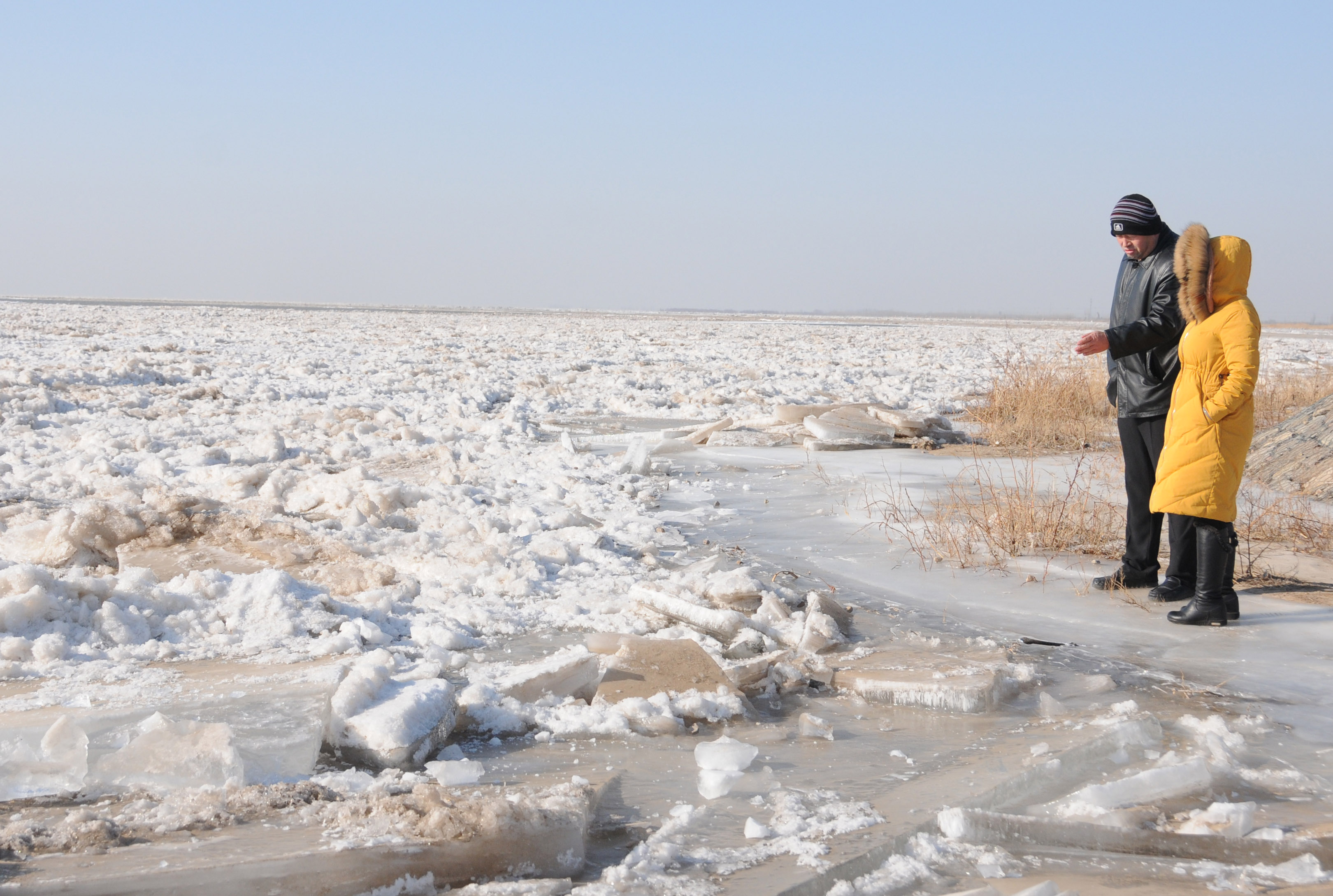 千里冰封 黄河内蒙古段持续封河(1)