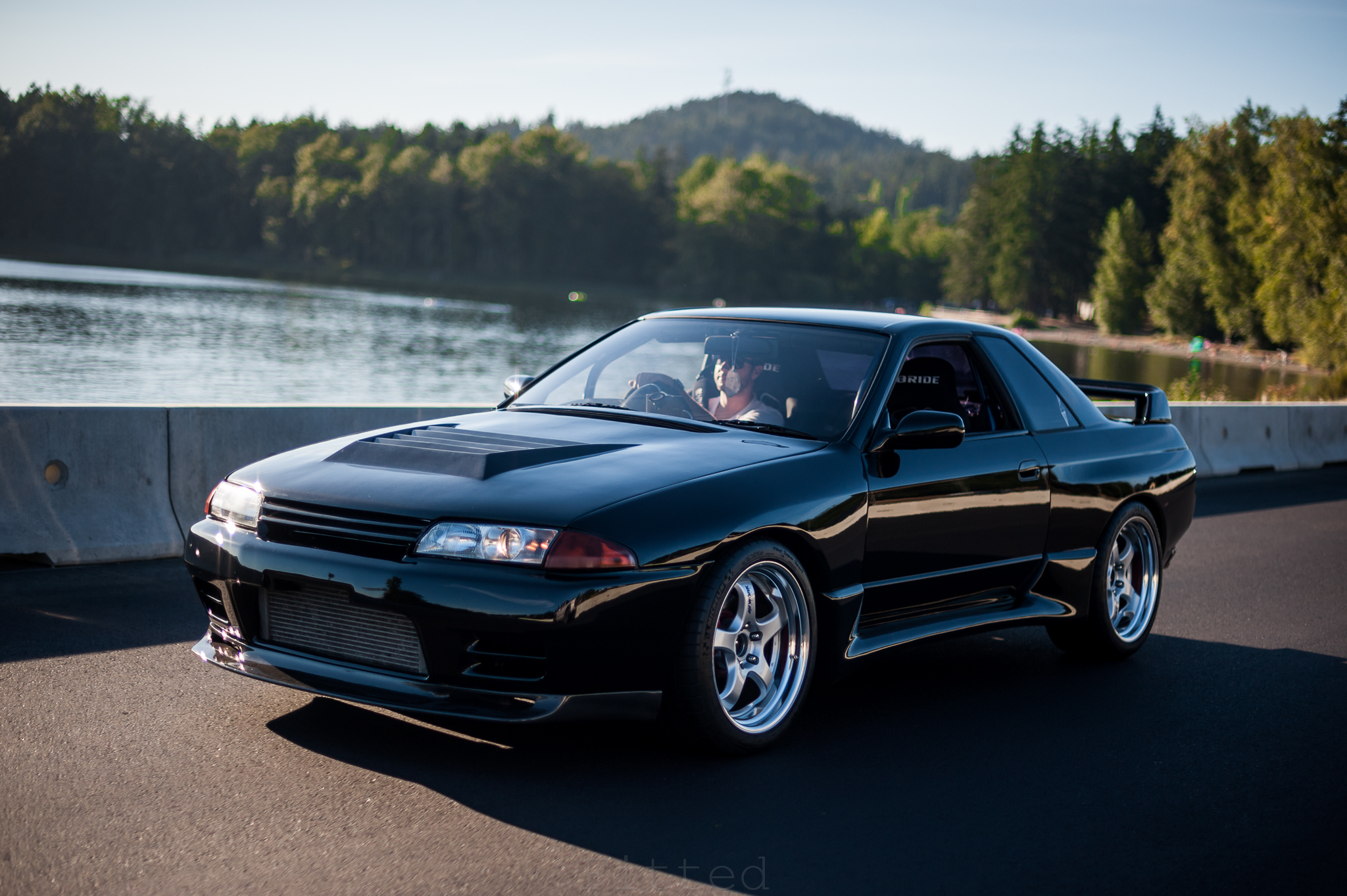 请你欣赏:1989年生产的日产gt-r,看看二十年前的东瀛战神