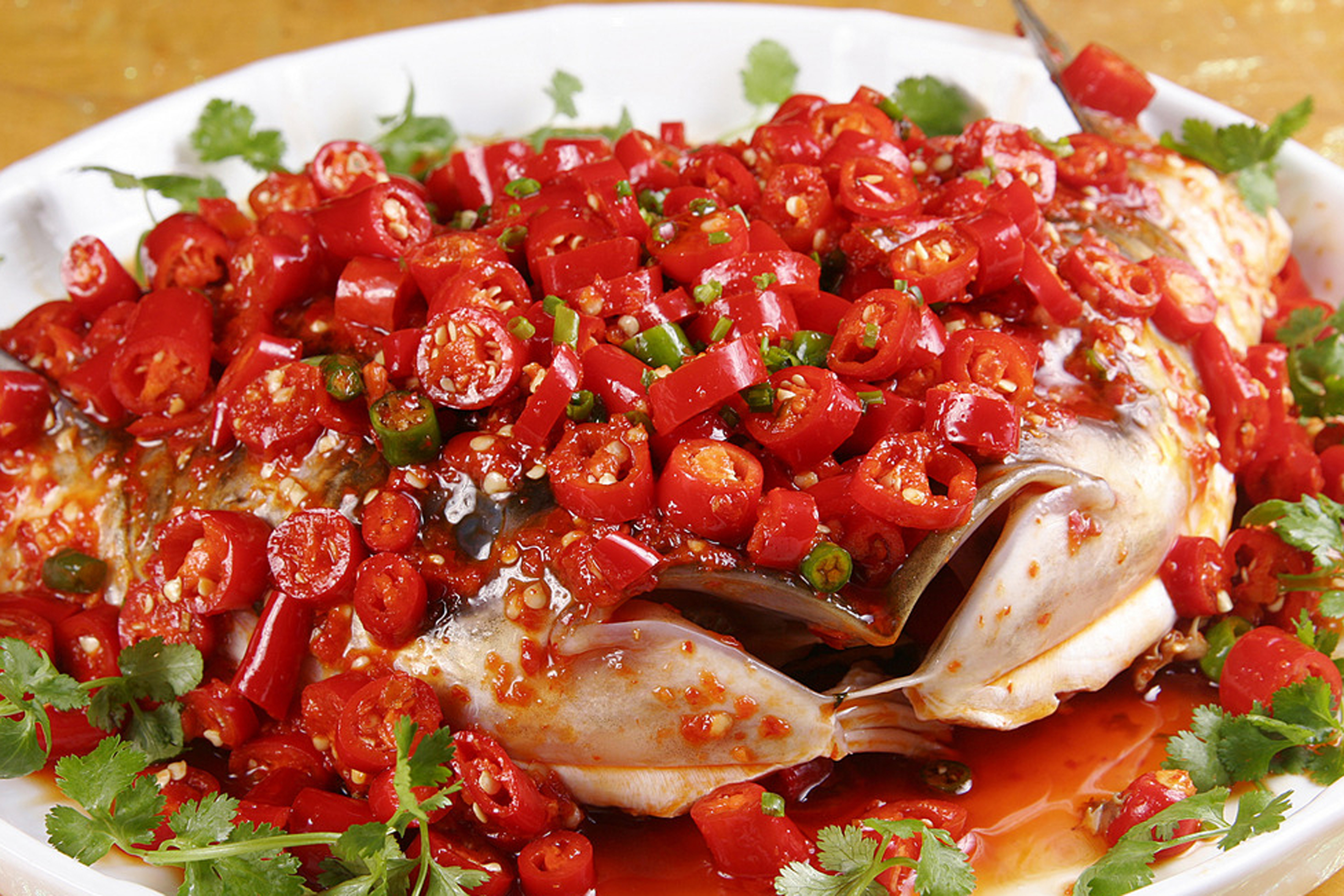 每日推荐六道菜:喜欢吃辣的人千万不可错过 剁椒花鲢鱼头