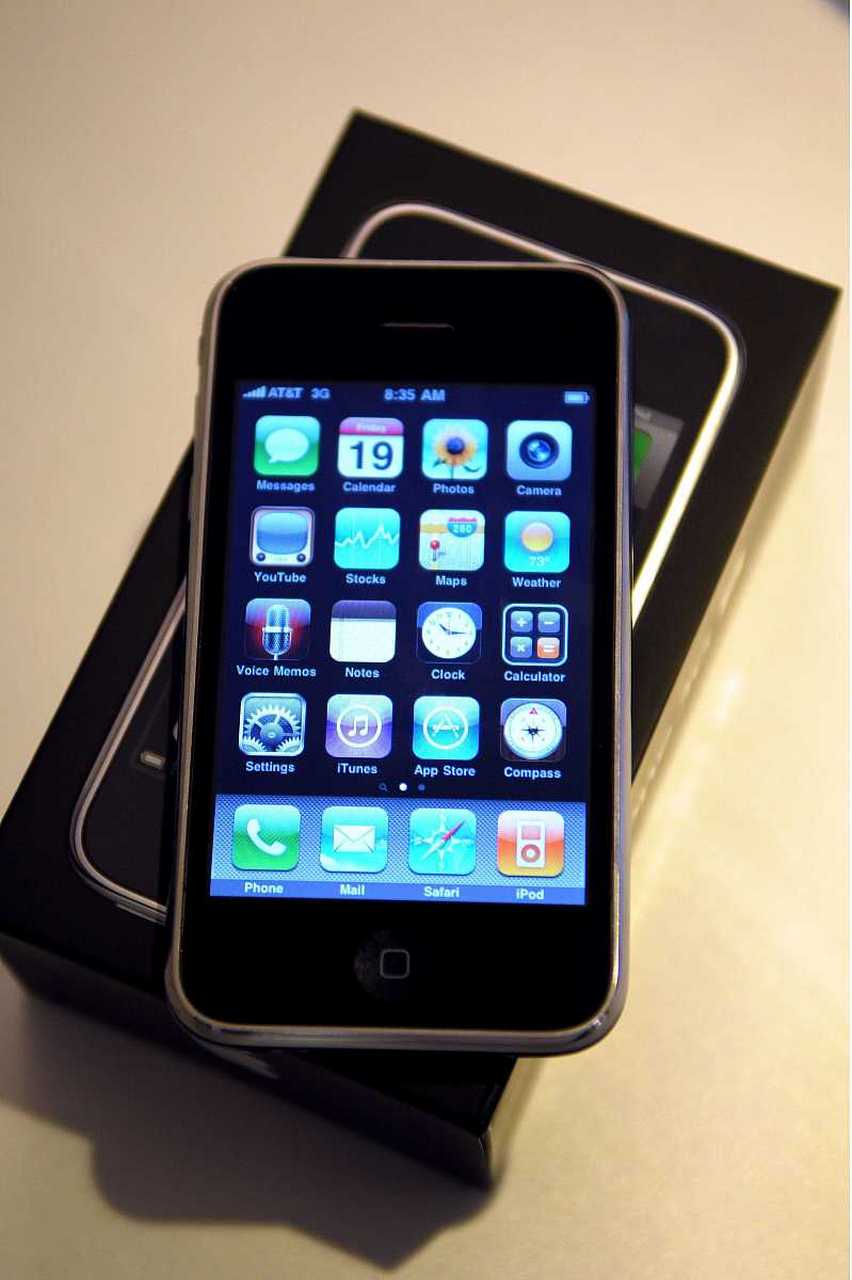 iphone 3g是苹果公司于2008年推出的一款经典智能手机