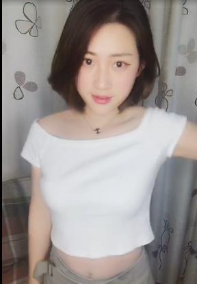 阿冷洗脑神曲上线,各种福利向的舞蹈上线小视频