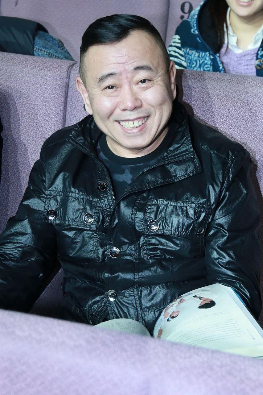 演员潘长江说,我女儿潘阳,去加拿大留学,从来不提我的名字,床头柜上