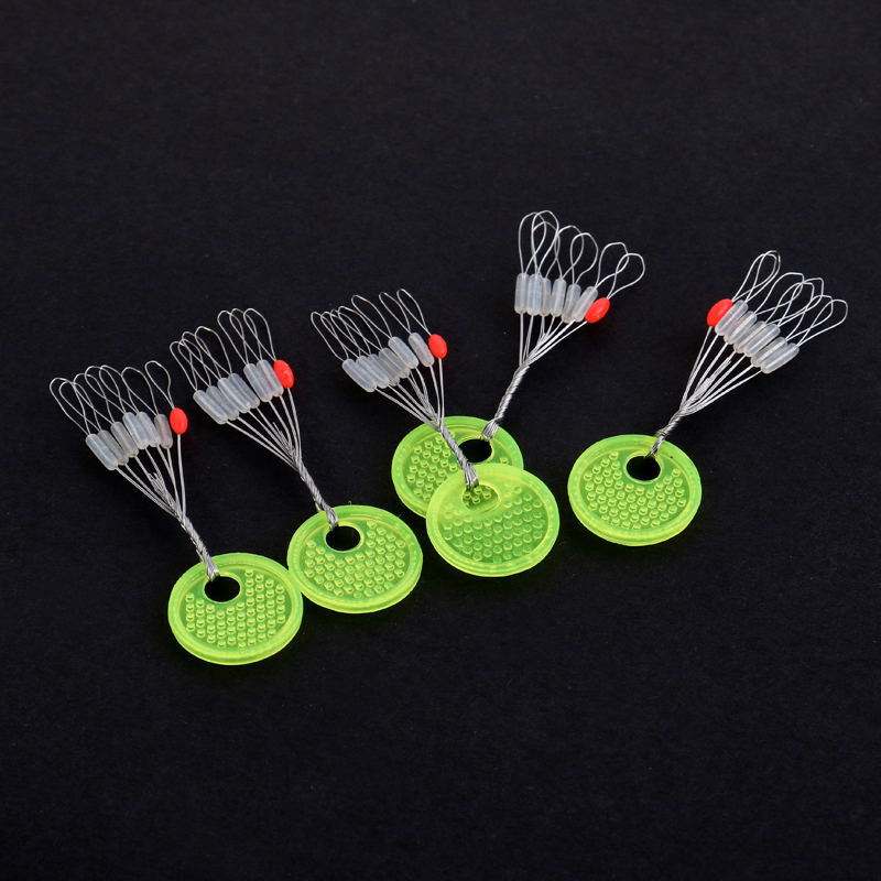 太空豆:太空豆为塑胶材料,卡在鱼线上,主要用于固定鱼漂的位置,太空豆