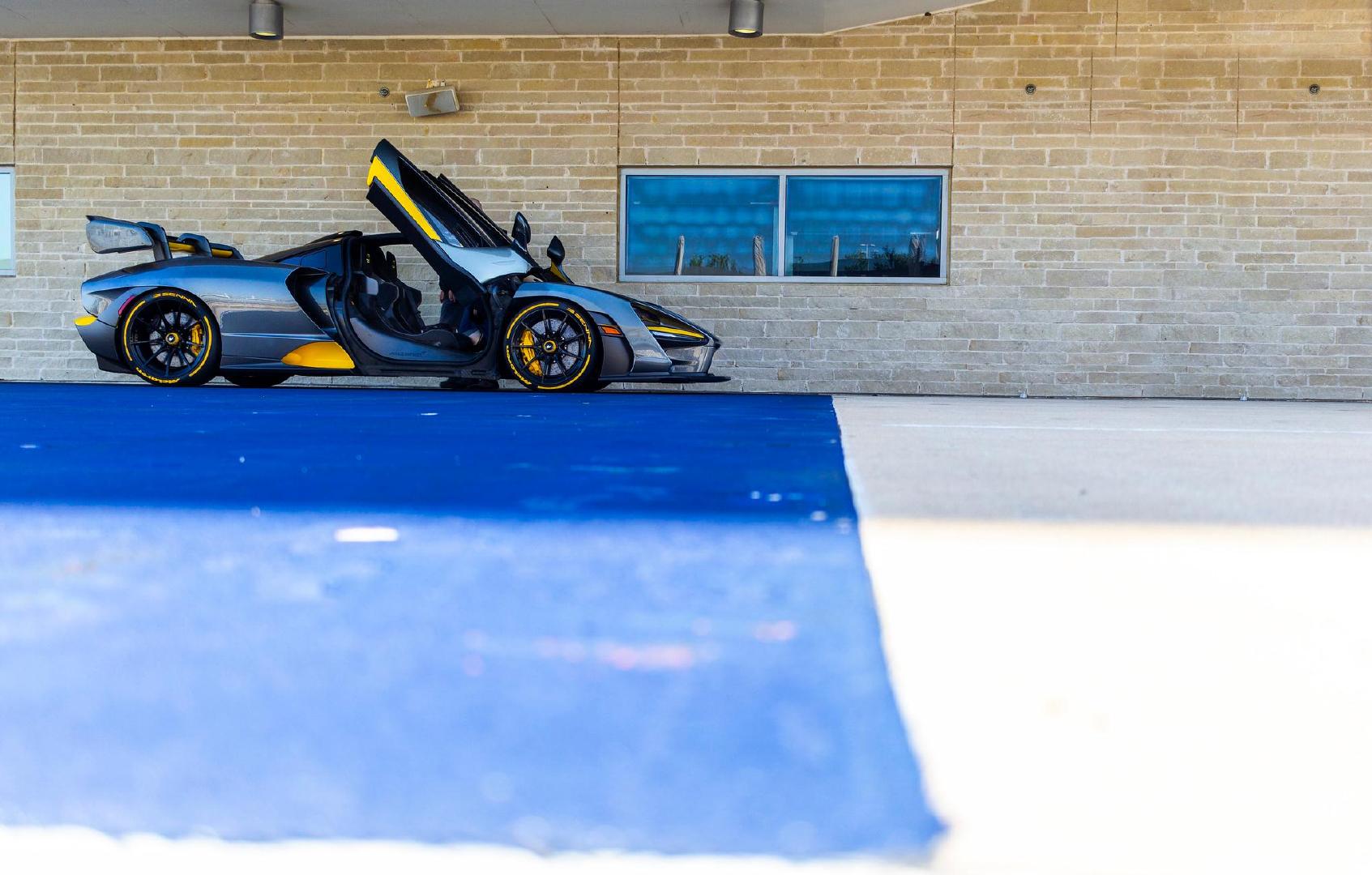 赛道利器,两台配色很赞的迈凯伦塞纳!