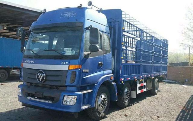 福田欧曼20年发展史:卡车车门为何贴变形金刚?其中含义终于揭开