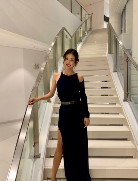 薛韵芳给人一种非常唯美的感觉,不得不说她的气质是真的很好啊,真是很