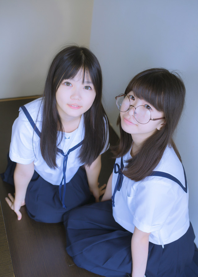 校园约拍!洋溢着青春的清纯闺蜜