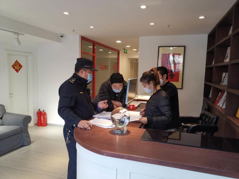 南磨房执法队四举措筑牢疫情防线 保障辖区环境秩序