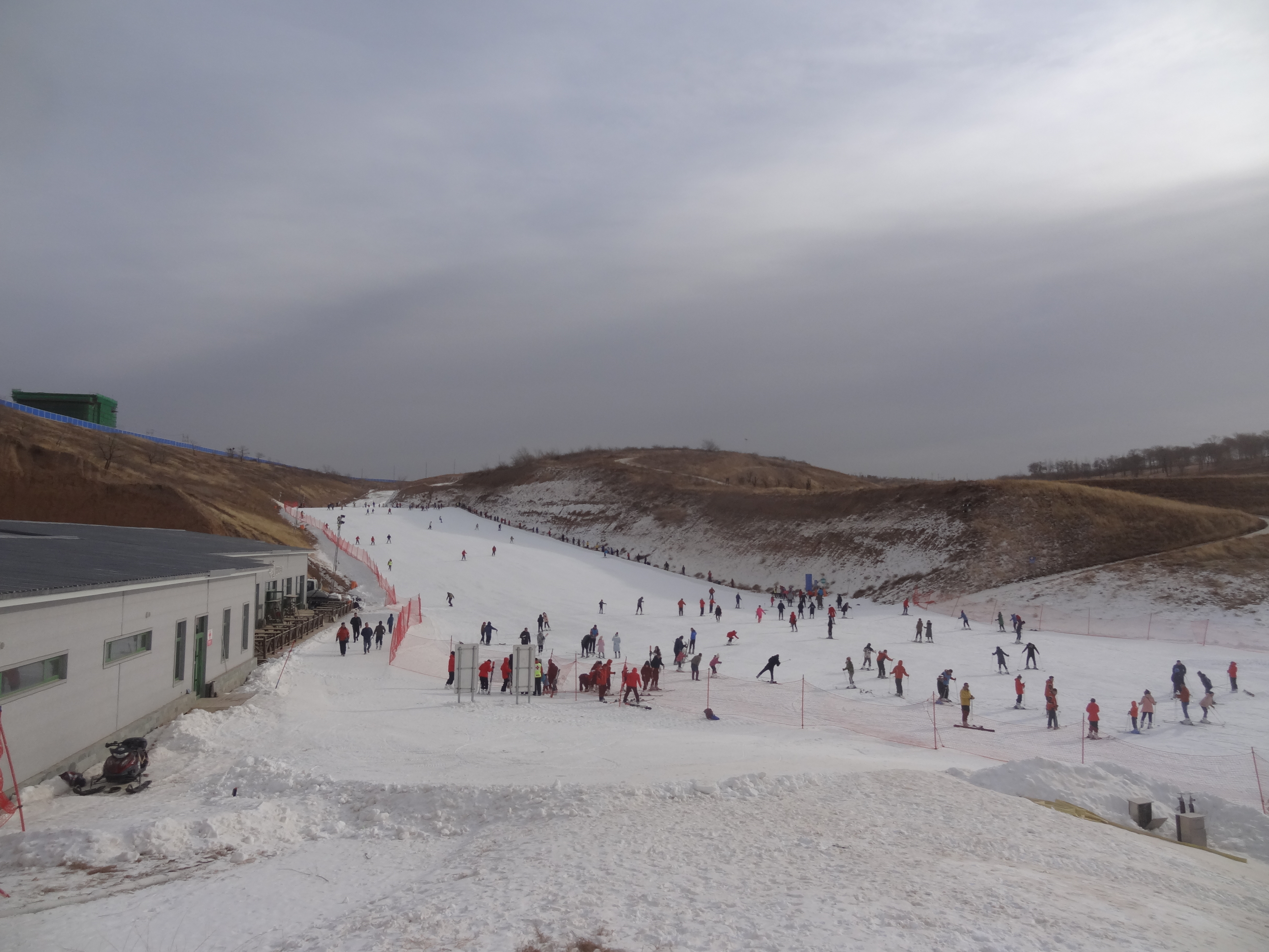 赤峰市道谷南山滑雪场图片