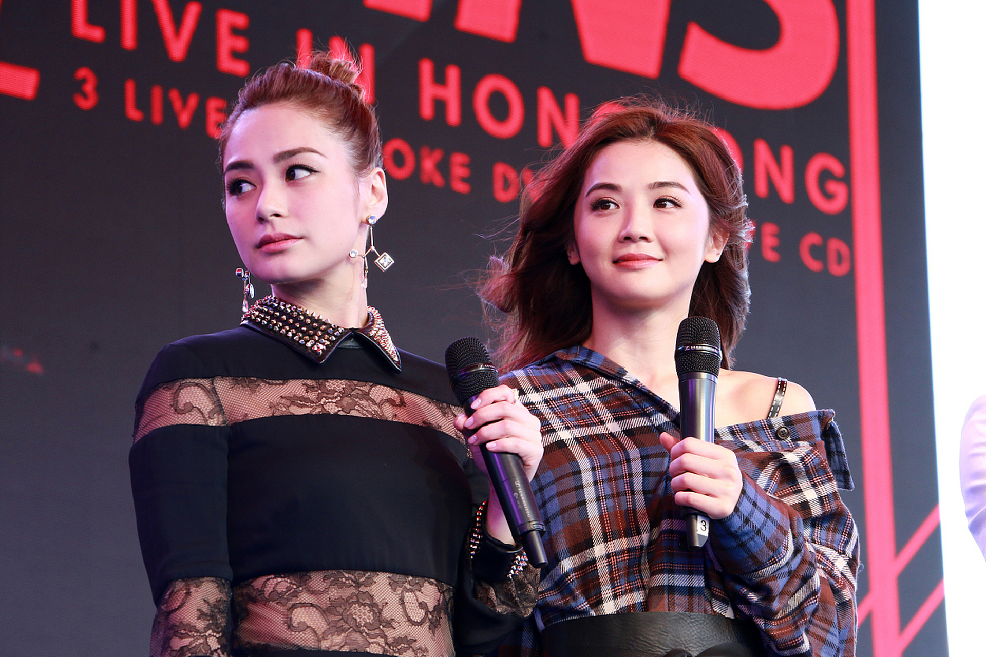 twins是中国香港女子演唱组合,由钟欣潼和蔡卓妍组成,于2003年出道