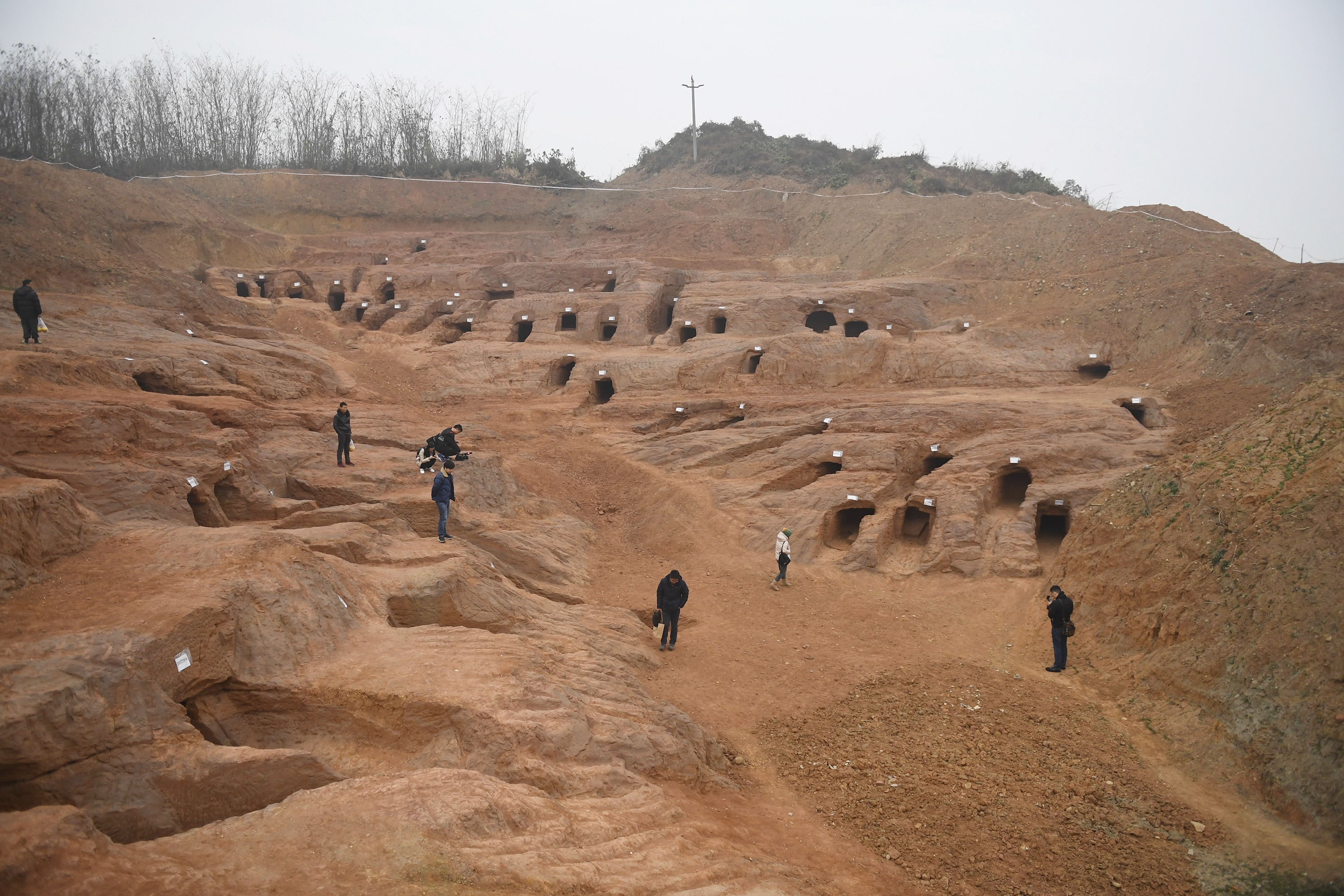 (文化)(1)成都发现大规模汉代崖墓群