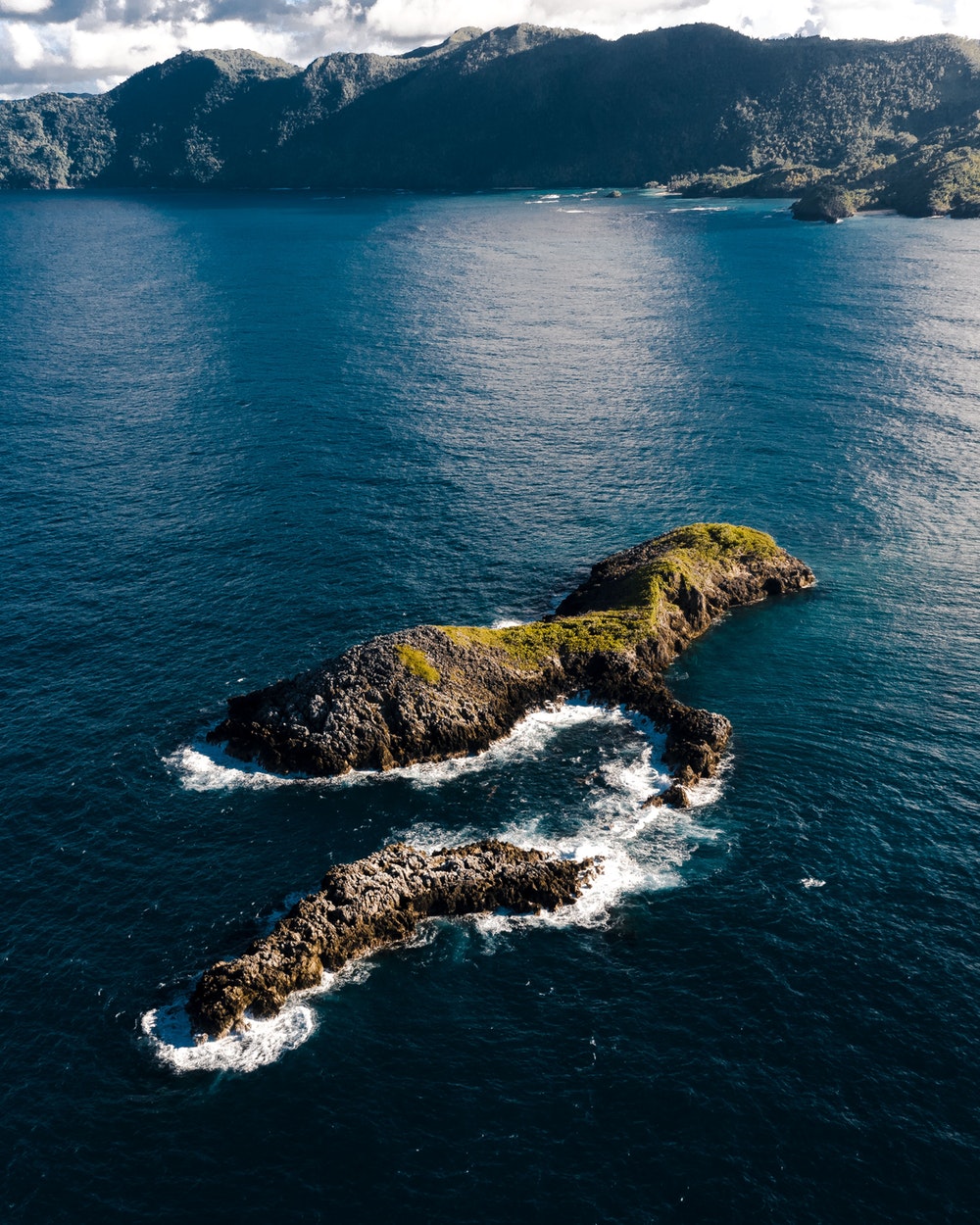 所罗门群岛(solomon islands)是南太平洋的一个岛国,位于澳大利亚东北