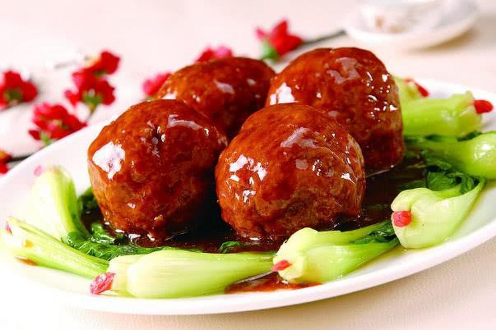 新年味# #春节美食大赏# 狮子头是一道比较传统的江浙菜,而且,这挡怂