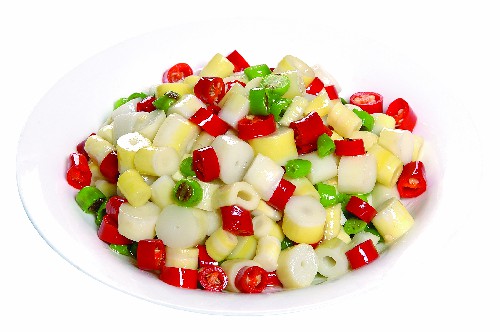 小炒笔杆笋:是一道常见菜肴.口味咸鲜.你觉得这道美食好吃吗?