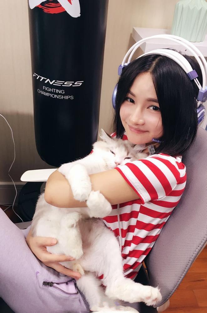 miss为什么一直留短发,看了她长发时的照片,你就知道了!