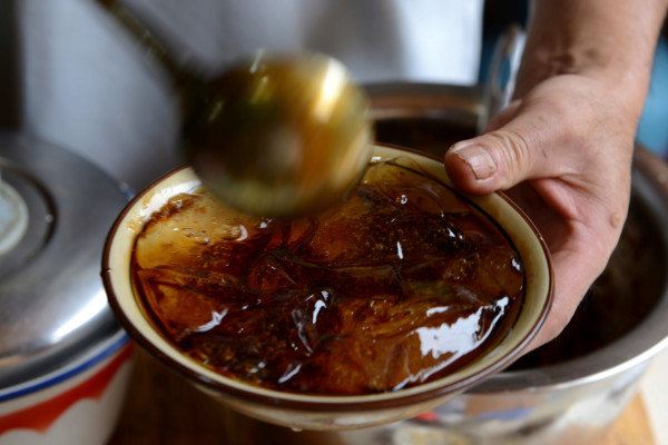 农村这种薜荔果,可做成天然凉粉,是难得的食疗佳品!