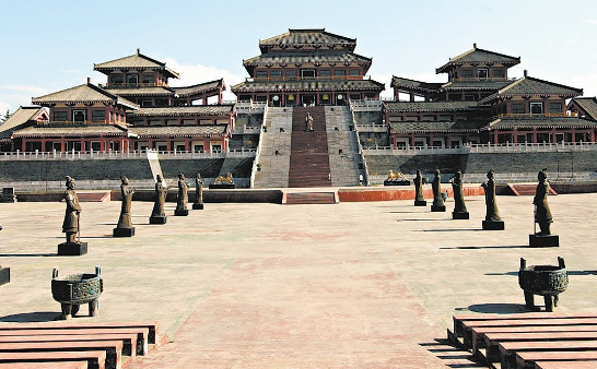 秦阿房宫不仅是秦代建筑中最宏伟壮丽的宫殿群,中国古代宫殿建筑的